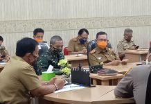 Gubernur Arinal bersama Forkopimda, Tokoh Agama, Akademisi dan Insan Pers lmbauMasyarakat Sholat Ied di Rumah