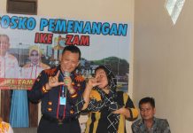 Terharu Hingga Menciumi Aroma Pakaian Sang Jenderal