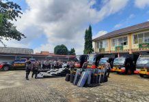 Brimob Turut Amankan Aksi Unjuk Rasa terkait RUU HIP Di Kantor DPRD Lampung Utara