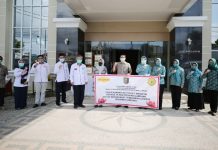 Riana Sari Arinal Siap Salurkan Bantuan Masker dan Telur dari Poltekes dan PT Malindo Feedmil