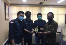 Mingrum Gumay Berikan Apresiasi BEM FIK UBL
