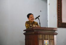 Pjs. Bupati Pesisir Barat Hadiri Penyuluhan Dan Penerangan Hukum Netralitas Peratin Dalam Pelaksanaan Pemilukada 2020