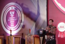 Mendagri Berikan Pengahargaan Inovative Giverment Award (IGA) Tahun 2020 Kepada Daerah Terinovatif.
