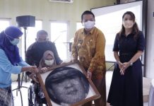 Gubernur Lampung Hadiri Penyerahan Lukisan String Art Oleh Komunitas Disabilitas Kota Metro