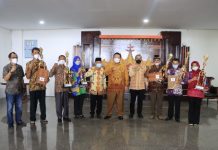 Arinal Serahkan Piagam Penghargaan kepada 6 Pemenang Lomba Wana Lestari Tingkat Provinsi Lampung