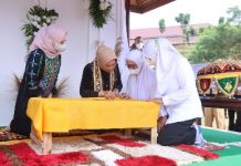 Ibu Riana Sari Arinal Launching Sulam Jelujur di Pesawaran, Langkah Awal Hasil Kerajinan UMKM Lokal Go Internasional