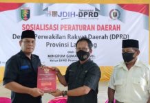 Ketua DPRD Provinsi Lampung SOSPERDA di Balai Desa Poncowati Lampung Tengah