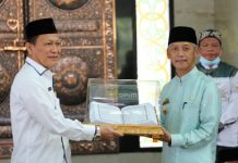 Pemprov Lampung Gelar Pengajian di Pringsewu, Arinal Apresiasi Hadirnya Buku Mushaf Al-Qur’an terjemahan Bahasa Lampung