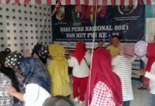 Tak Mau Kalah, Emak-emak IKWI Lampura Meriahkan Lomba Joget Balon Dan Karoake