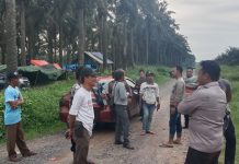 Pertahankan Hak Ulayat, Ratusan Massa Buay Mencurung Ancam Dirikan Rumah