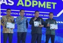 Gubernur Arinal Djunaidi Terima Penghargaan pada Event ADPMET AWARD 2022 di Bali