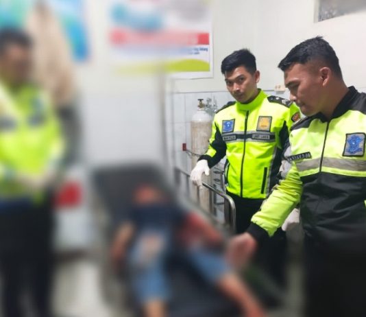 Satlantas Polres Mesuji Evakuasi Korban Tabrak Lari