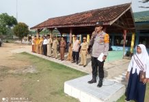 Menjadi Pembina Upacara, Sat Binmas Polres Mesuji Berikan Penyuluhan Ke SMPN 3 Way Serdang