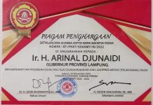 Gubernur Lampung Arinal Djunaidi Terima Penghargaan Satyalancana Aditya Karya Mahatva Yodha
