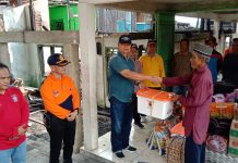 Pemkab Mesuji Salurkan Bantuan ke Korban Kebakaran