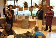 Buka Mini Exhibition Tapis di Legian Bali, Riana Sari Arinal Makin Yakin Tapis Lampung “Naik Kelas”