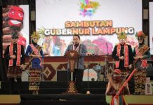 Gubernur Arinal Buka Karnaval Topeng 2023 yang Diikuti Ribuan Peserta