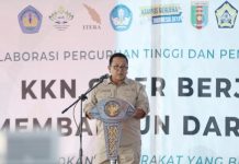 Gubernur Arinal Hadiri Pameran Hasil Karya Mahasiswa KKN Siger Berjaya Tahun 2023 di Teluk Pandan Pesawaran