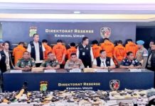 Satgas Senjata Api Polda Metro Jaya Bersama Puspom TNI AD Bongkar Peraktik Penjualan Senjata Api Ilegal
