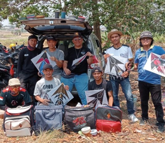 K7 KITE FIGHTER Bertarung Rebutkan Piala Bergilir RR Lampung