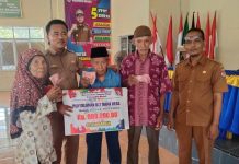 Pemdes Brabasan Salurkan BLT-DD Tahap III ke 30 KPM