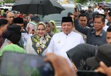 Gubernur Arinal dan Ibu Riana Hadiri Pengajian Akbar di Lapangan Cipta Karya Kalianda