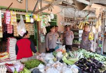 Cek Ketersediaan Bahan Pokok, Kapolres Pantau Langsung di Pasar Tradisional