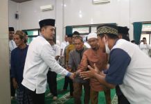 Safari Ramadhan Wabup LU Beri Santunan Anak Yatim