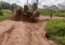 Banyak Jalan Rusak, Camat Rawajitu Utara Ajak Pengusaha Lokal Perbaiki Jalan