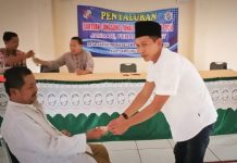 Camat Abung Kunang Salurkan BLT DD Desa Sabuk Indah