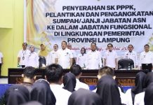 Tingkatkan Kualitas Pelayanan Publik, Gubernur Arinal Djunaidi Serahkan SK Fungsional Guru, Tenaga Kesehatan dan ASN Pemerintah Provinsi Lampung