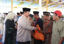 Gubernur Arinal Djunaidi Hadiri Pengajian Akbar di Kabupaten Tulangbawang dan Berikan Sejumlah Bantuan