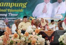 Gubernur Arinal dan Ibu Riana Hadiri Pengajian Akbar di Lapangan Merdeka Lampung Timur