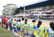Pj. Gubernur Buka Pertandingan Persahabatan Sepakbola Perseti FC Kota Metro Vs Tim PON Putri Bangka Belitung