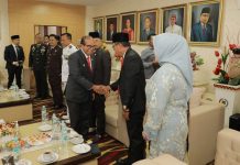 Pj. Gubernur Samsudin Hadiri Pelantikan Anggota DPRD Provinsi Lampung Masa Jabatan 2024-2029