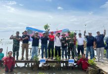 PTPN I Regional 7 Tanam Seribu Batang Mangrove dan Terumbu Karang
