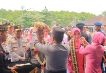 Polda Lampung Gelar Farewell and Welcome Parade