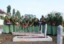 HUT Persit Ke-80: Tabur Bunga di TMP Kotabumi, Wujud Penghormatan Abadi bagi Sang Pahlawan
