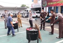 Barang Bukti Inkracht, Mulai dari Narkotika hingga Senjata Tajam di Musnahkan