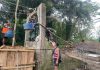 TNI Gunakan Trolli Gantung bawa Material Jembatan Perintis Garuda di Abung Pekurun.