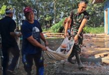 Kodim 0412/LU Hadirkan Nilai Iman dalam Karya Bakti Satkowil Rehab Mushola An-Nur Desa Abung Jayo