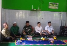 Sertu Johansyah, Babinsa Tanjung Raja Menghadiri Pengajian Muslimat NU Desa Tulung Balak