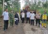 Tindak Lanjut Talang Irigasi Viral, Babinsa Koramil 412-05/TBU Monitoring Pengangkutan Besi oleh Balai Besar