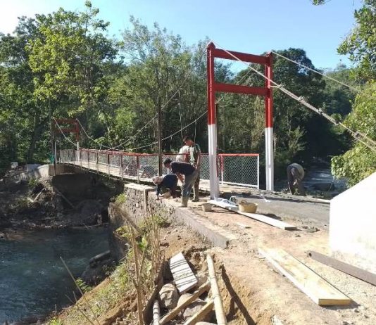 Hampir Rampung! Jembatan Perintis Garuda Desa Tulung Balak Masuki Tahap Finishing 100%