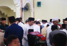 Solat Idul Adha di Papan Rejo, Wabup Romli Ajak Masyarakat Implementasikan Semangat Berqurban dalam Pembangunan Daerah