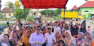 Bob Hasan Salurkan Tiga Hewan Kurban di Lampung Utara
