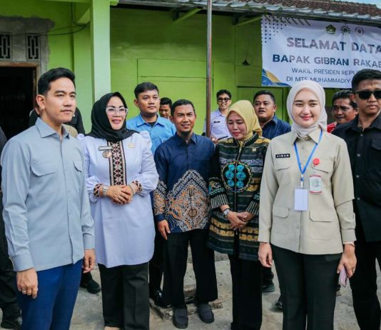 Didampingi Wagub Jihan, Wapres Gibran Tinjau Program Makan Bergizi di Lampung Timur, Pastikan Berjalan Optimal