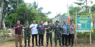Dandim 0412/LU Letkol Inf Roni Faturohman Dampingi Danrem 043/Gatam Tinjau TMMD ke-129 di Lampung Utara