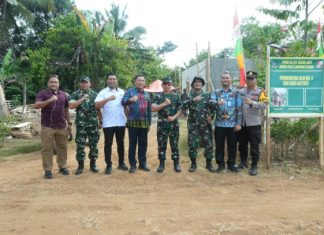 Dandim 0412/LU Letkol Inf Roni Faturohman Dampingi Danrem 043/Gatam Tinjau TMMD ke-129 di Lampung Utara