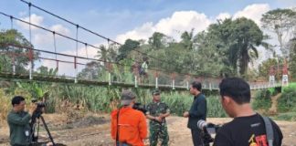 Dandim Bersama Kompas TV Liput Karya Nyata TNI di Lampung Utara, dari Way Rarem, Jembatan Perintis hingga Pembuatan Sumur Bor